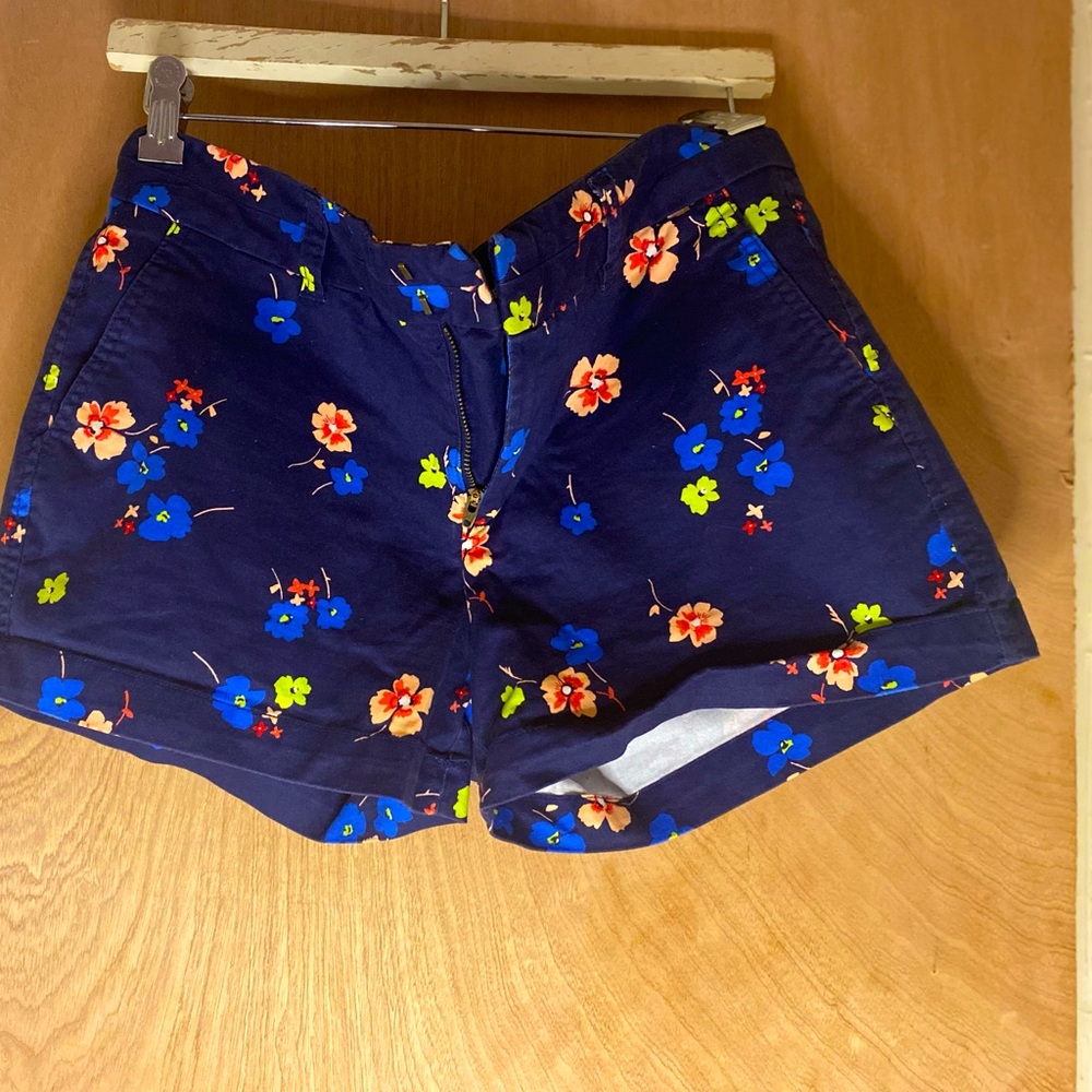 Gap shorts